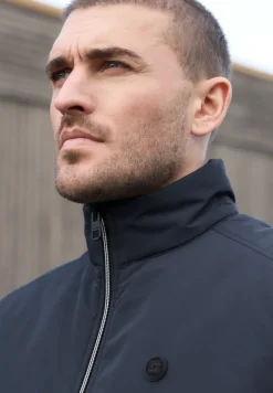 Gilet à structure mixte