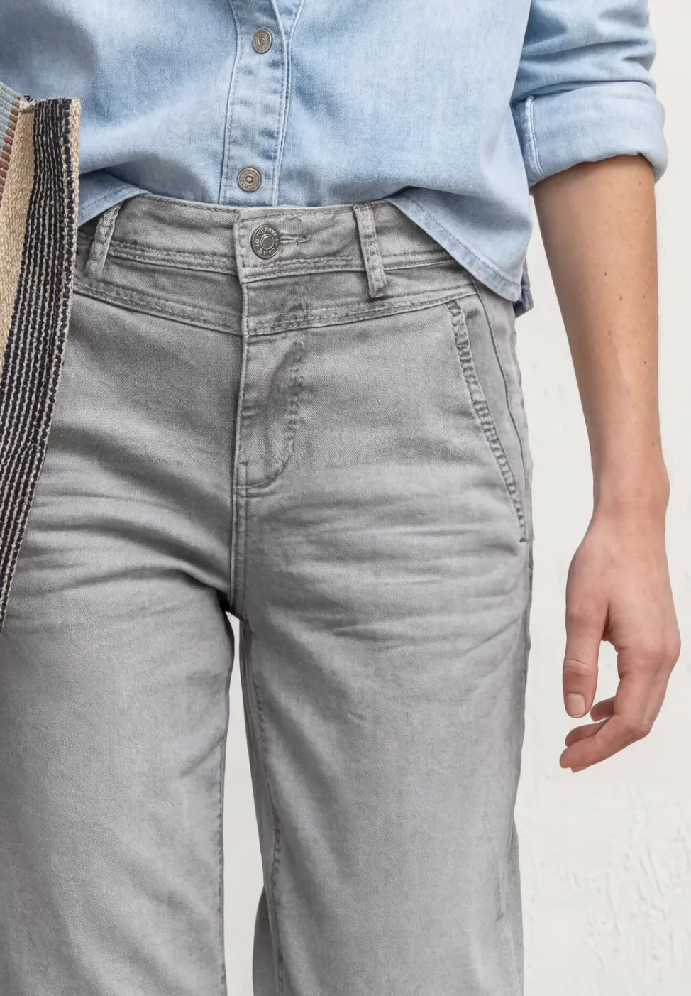 Jean Barrel Leg taille haute, coupe loose