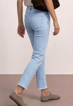 Jean coupe droite avec ourlet frangé