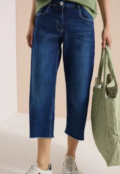 Jean 3/4 coupe large en style ample