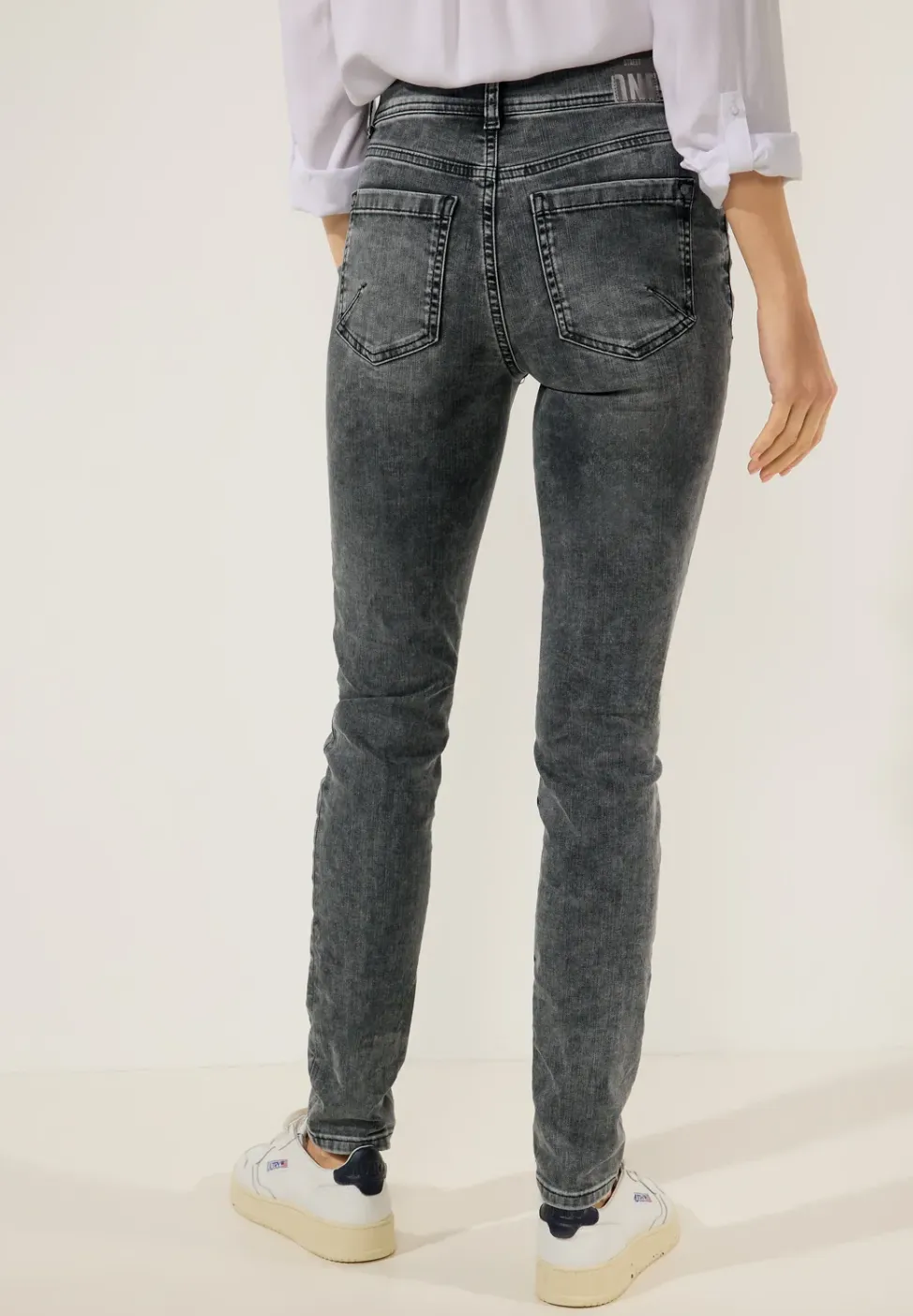 Jean coupe slim gris