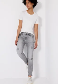 Jeans au look destroy