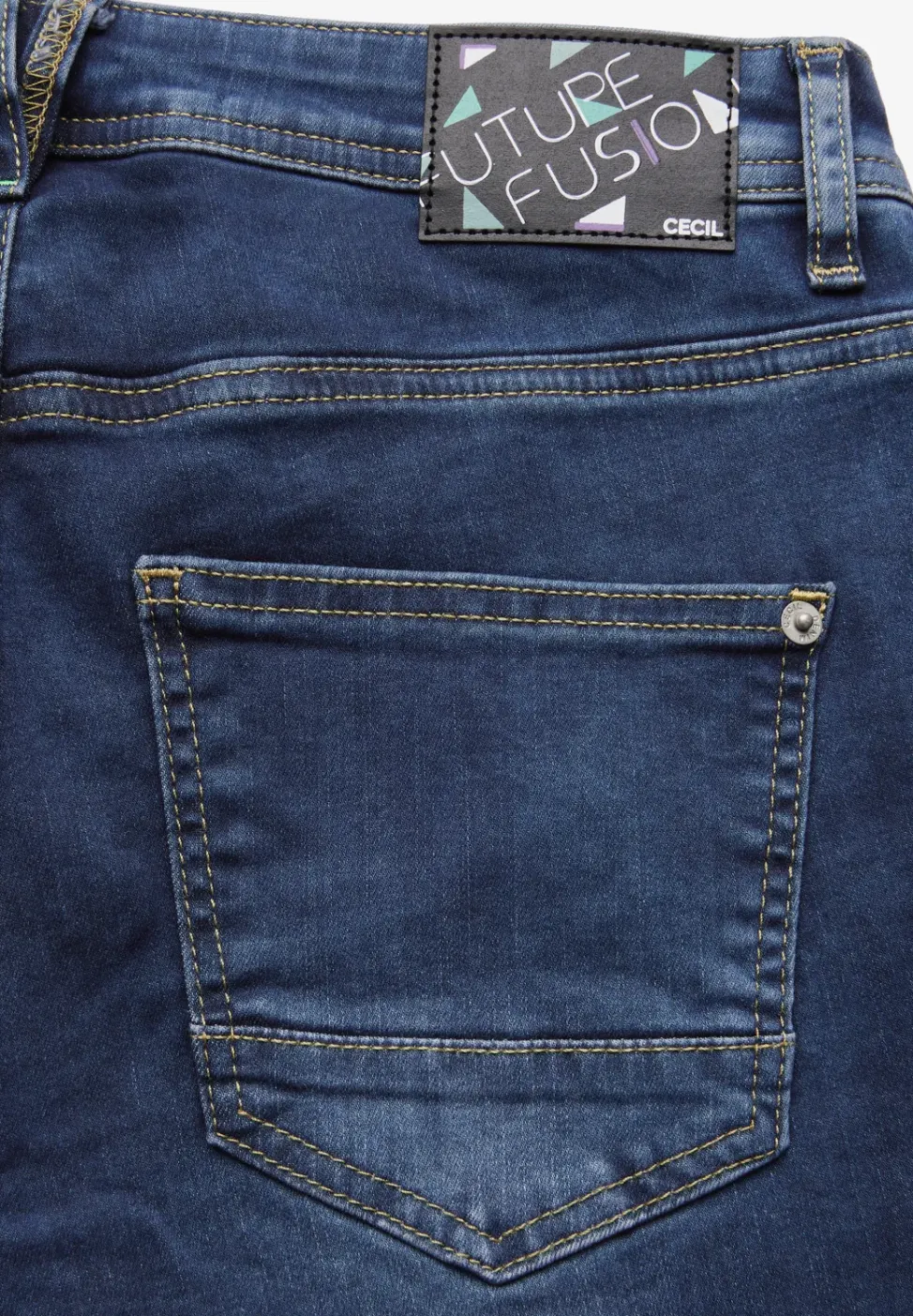 Jeans avec détails scintillants