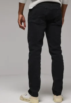 Jeans à la coupe régulière