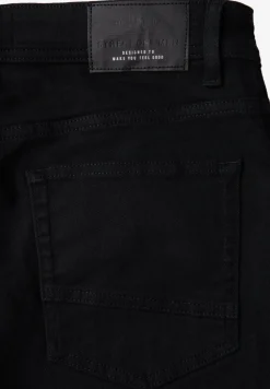Jeans à la coupe régulière