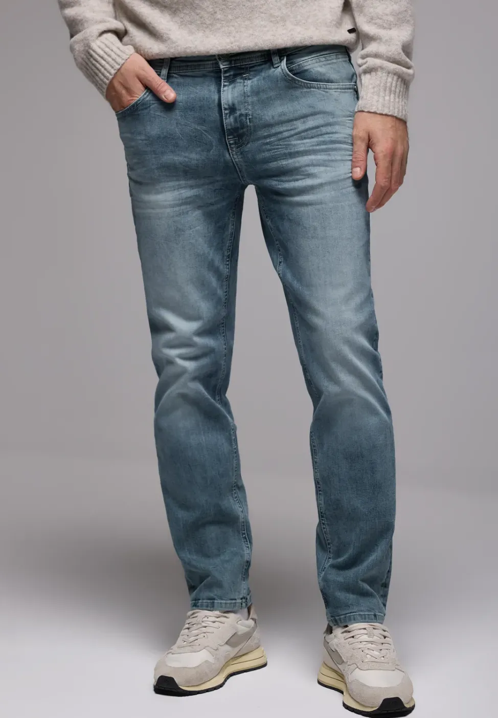 Jeans à la coupe régulière