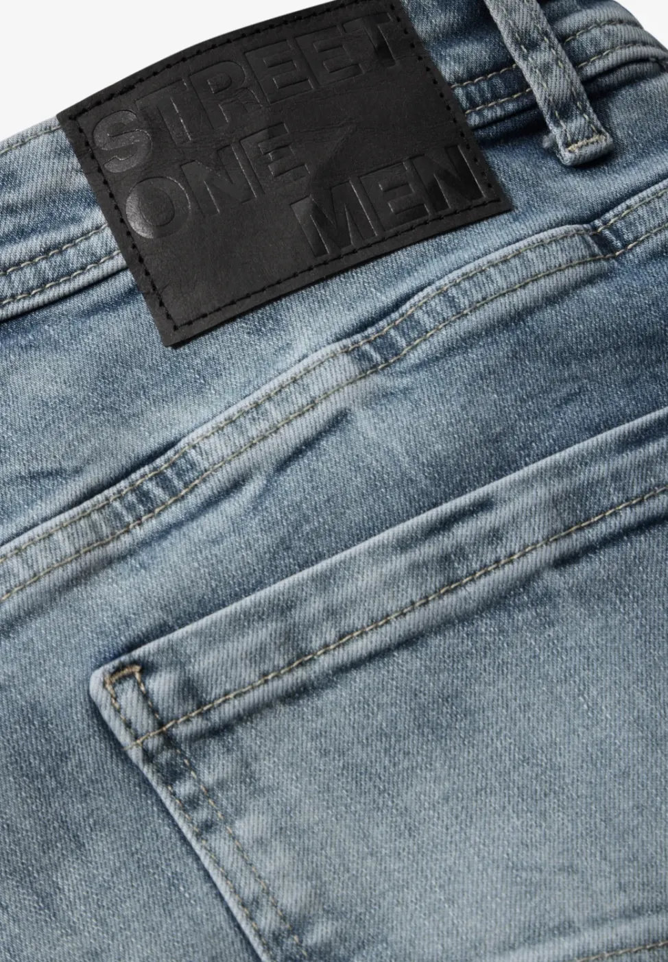 Jeans à la coupe régulière