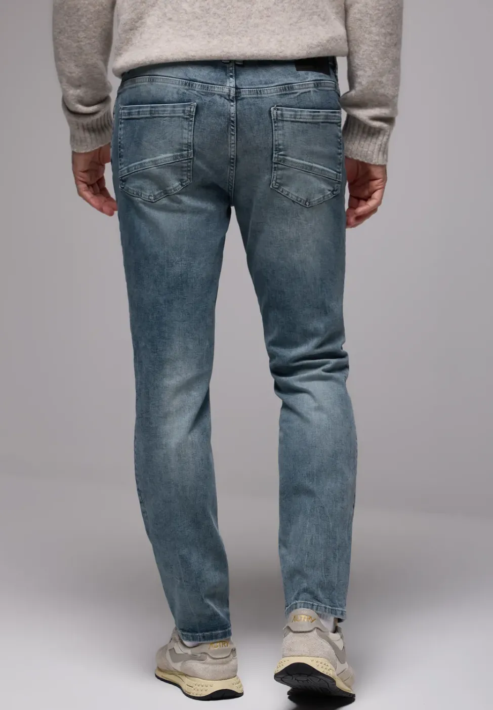 Jeans à la coupe régulière