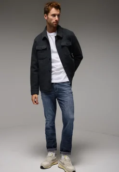 Jeans à la coupe régulière
