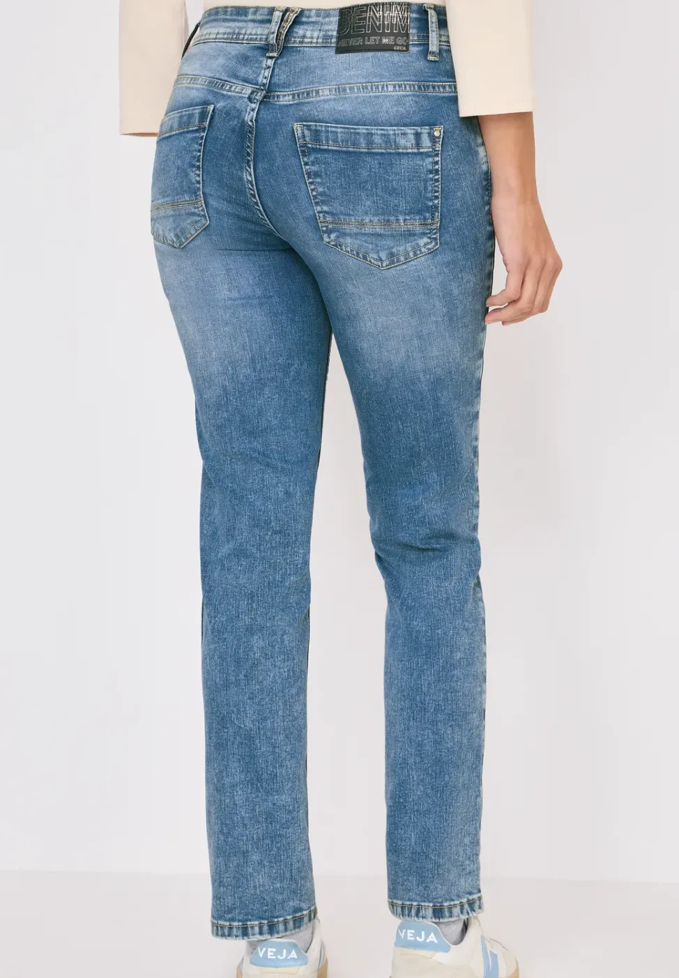 Jeans Slim Fit avec détail