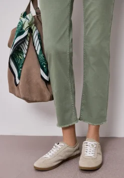 Jeans Straight Legs avec ourlet frangé