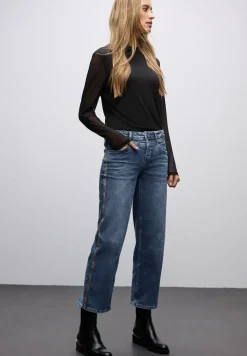 Jeans Straight Legs avec tape