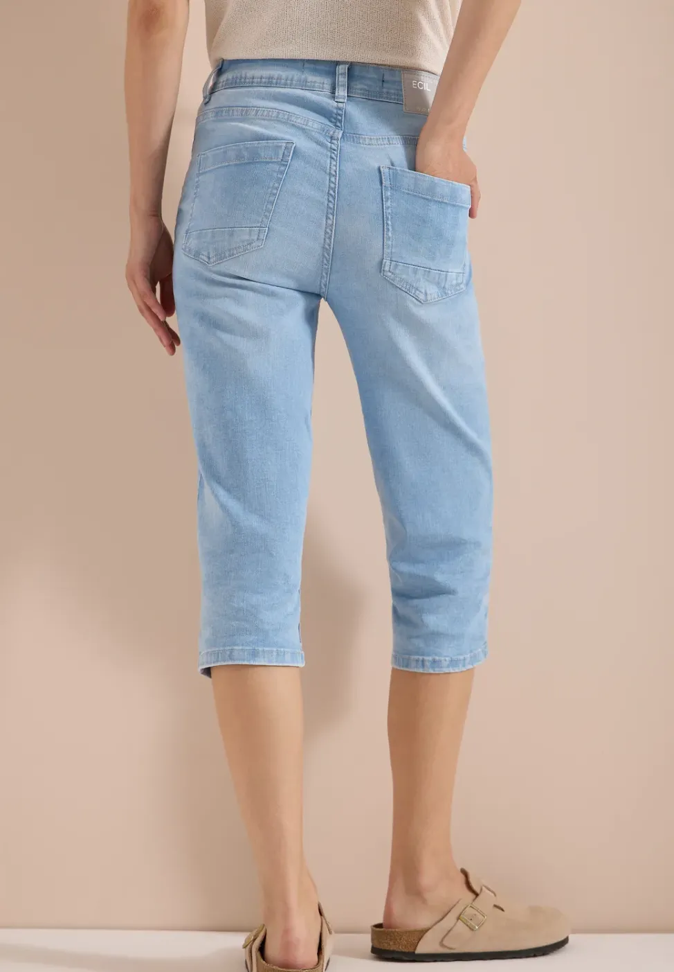 Jean taille haute Slim Leg à la coupe slim