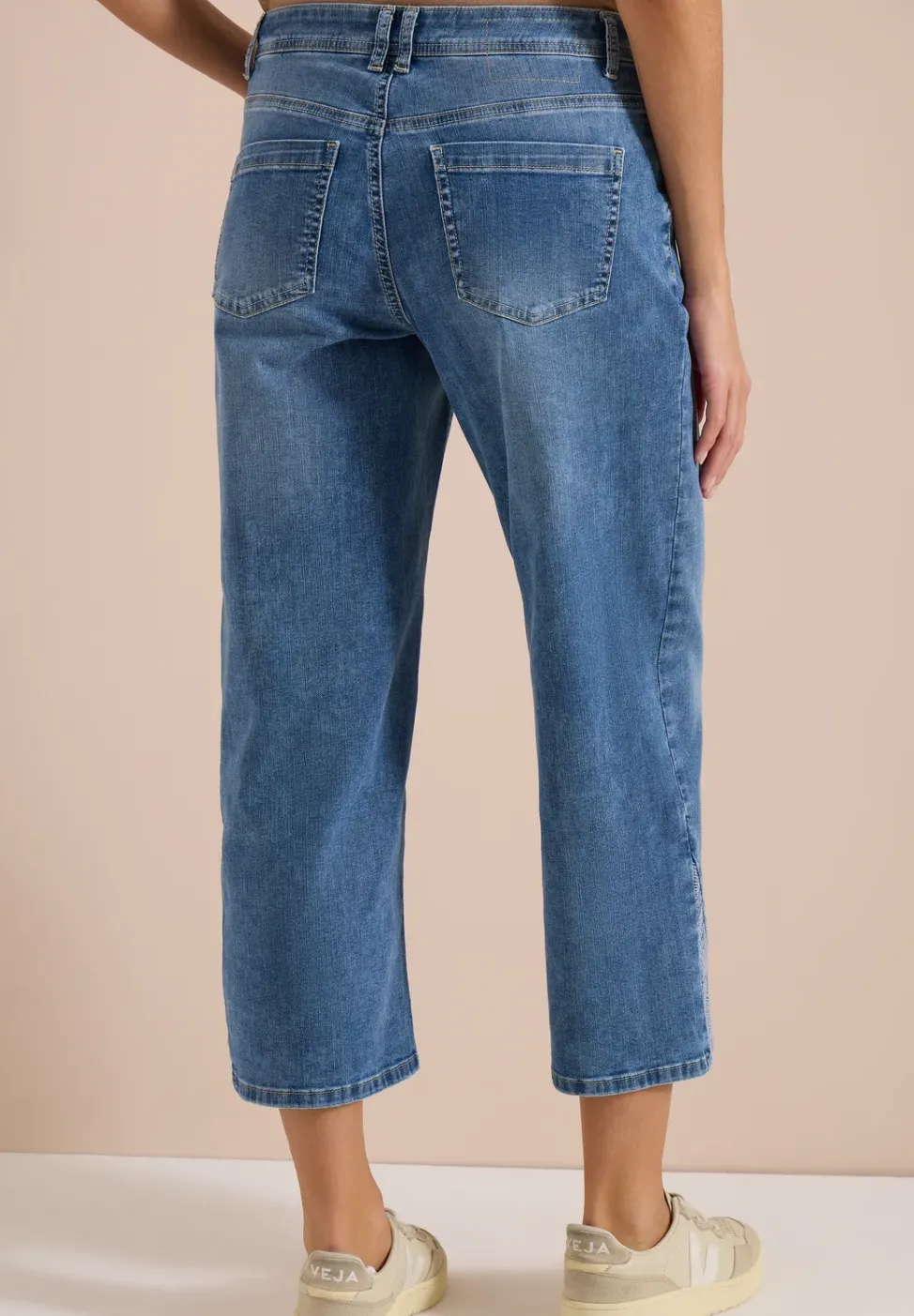 Jean wide leg taille haute à détails brodés