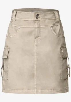 Jupe au look cargo