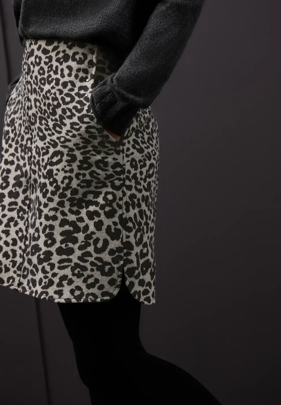 Jupe effet laine avec rivets