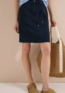 Jupe longue au genou, look délavé