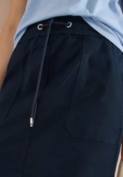 Jupe longue au genou, look délavé