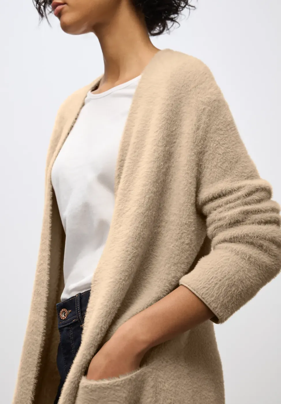 Long cardigan en fil de plumes