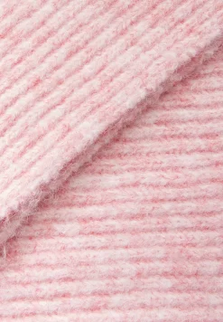 Longue écharpe en tricot