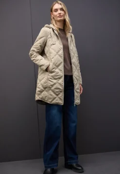 Manteau matelassé avec capuche