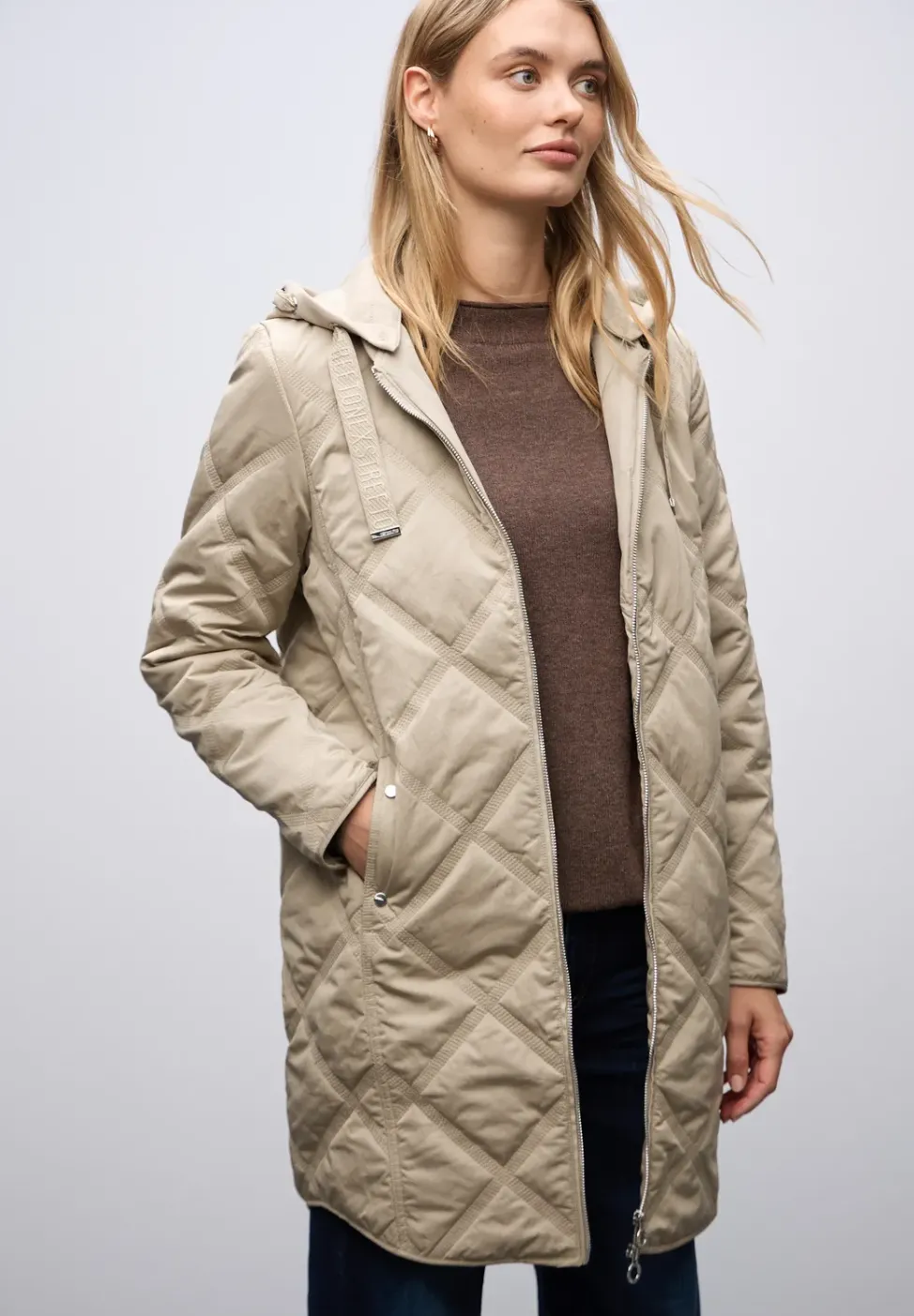 Manteau matelassé avec capuche