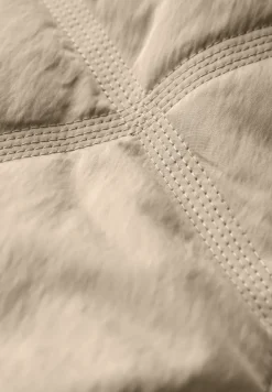 Manteau matelassé avec capuche
