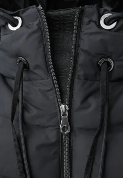 Manteau avec coutures collées