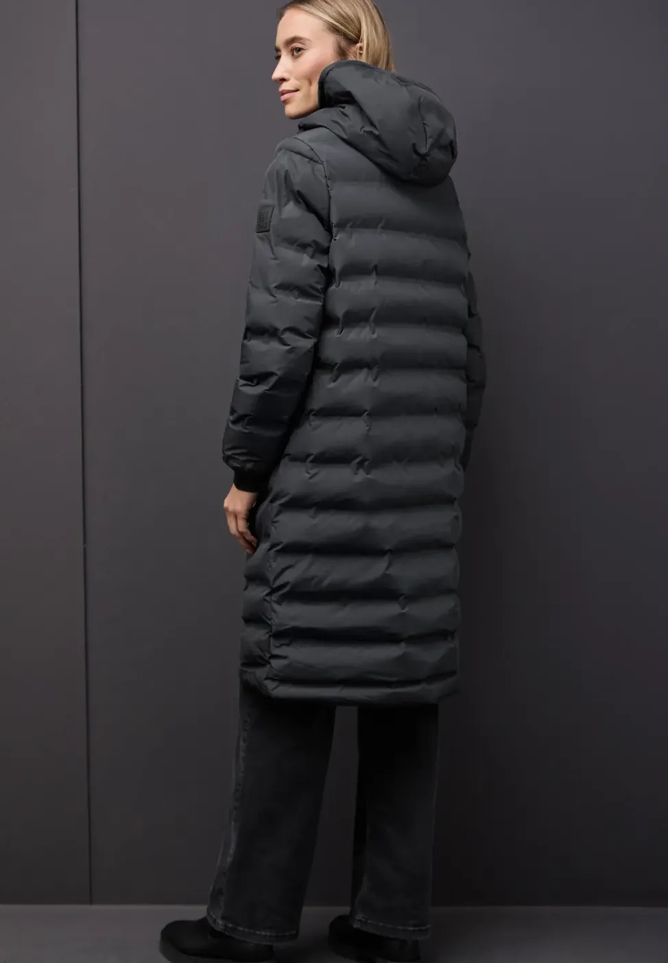 Manteau avec coutures collées