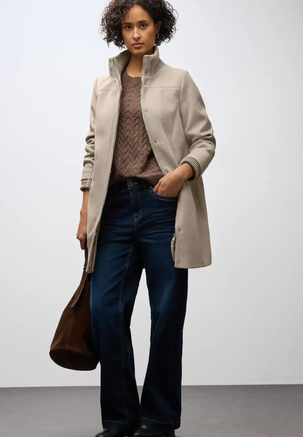 Manteau avec détails en tricot