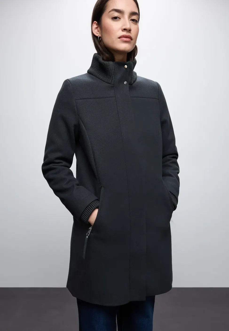 Manteau avec détails en tricot