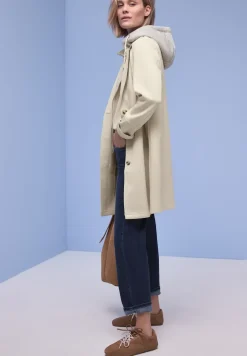 Manteau avec incrustation