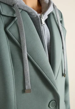 Manteau avec incrustation de sweat