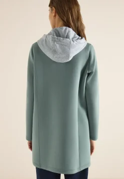 Manteau avec incrustation de sweat