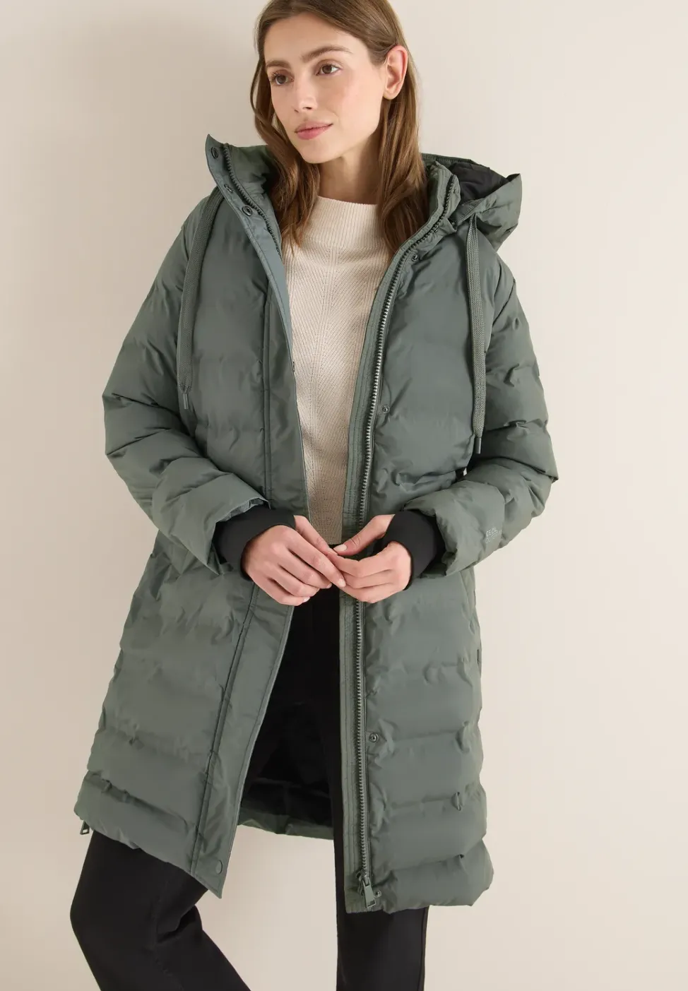 Manteau avec matelassage sans coutures