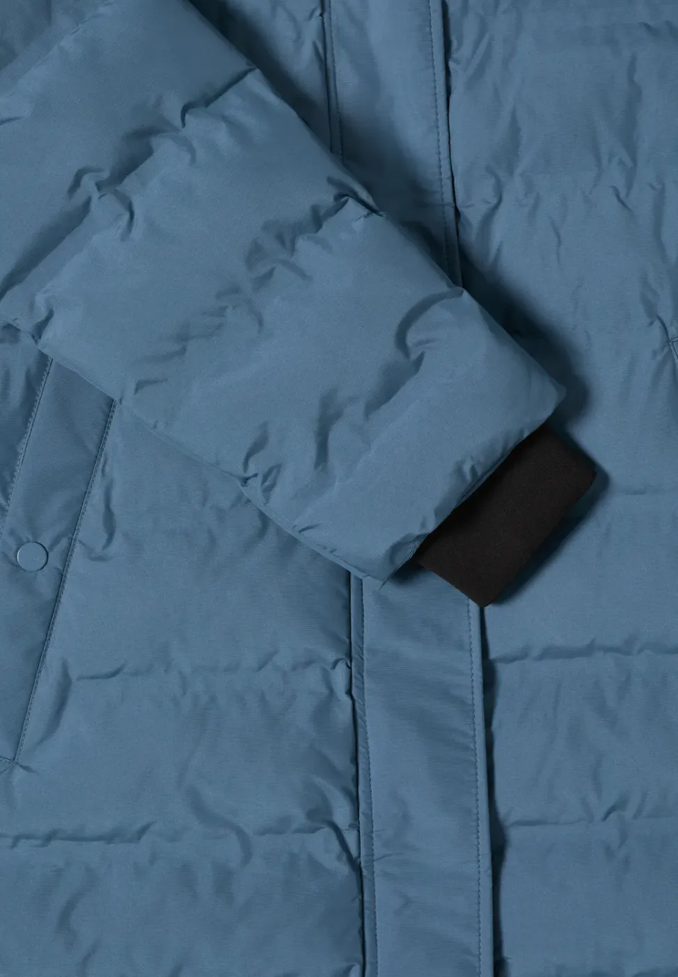 Manteau avec matelassage sans coutures