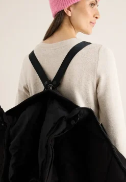 Manteau avec sac à dos Strings