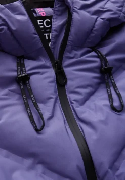 Manteau avec soudures
