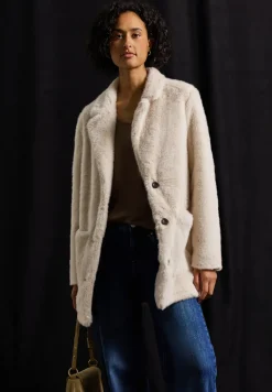 Manteau en fausse fourrure