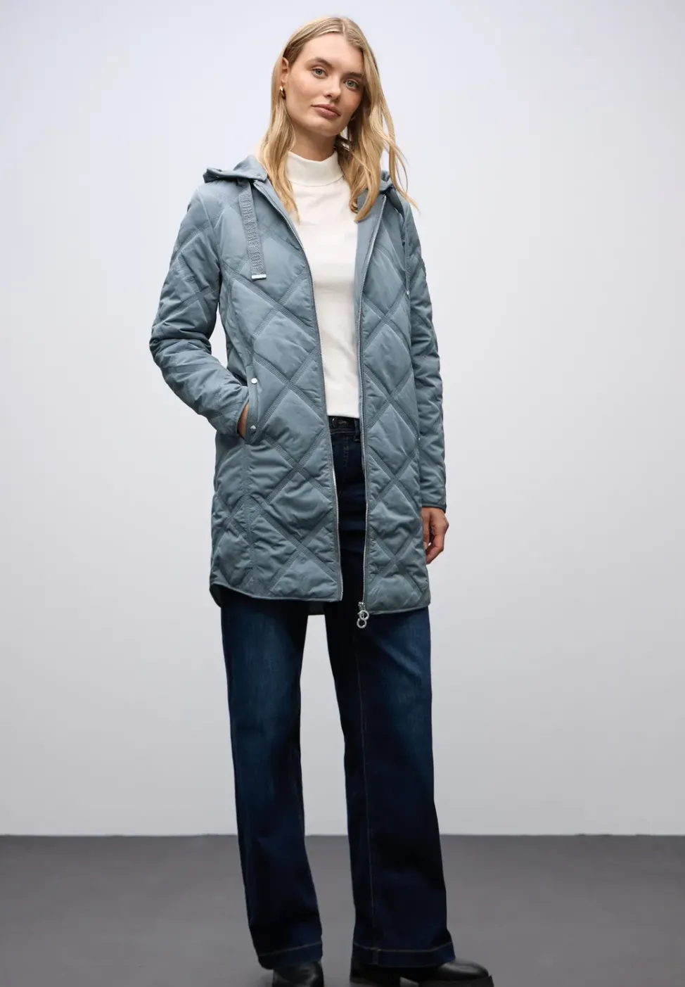 Manteau matelassé avec capuche
