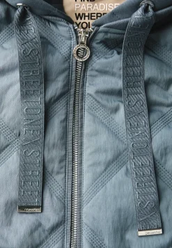 Manteau matelassé avec capuche