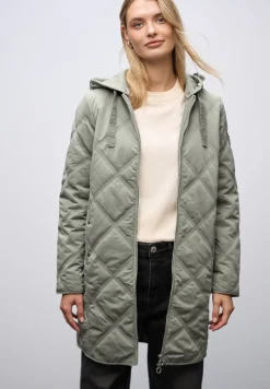 Manteau matelassé avec capuche
