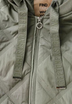 Manteau matelassé avec capuche