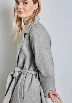 Manteau à revers