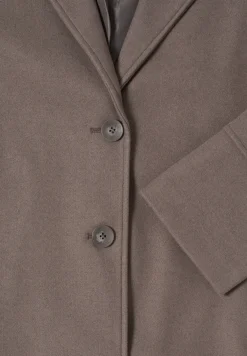 Manteau à revers aspect laine