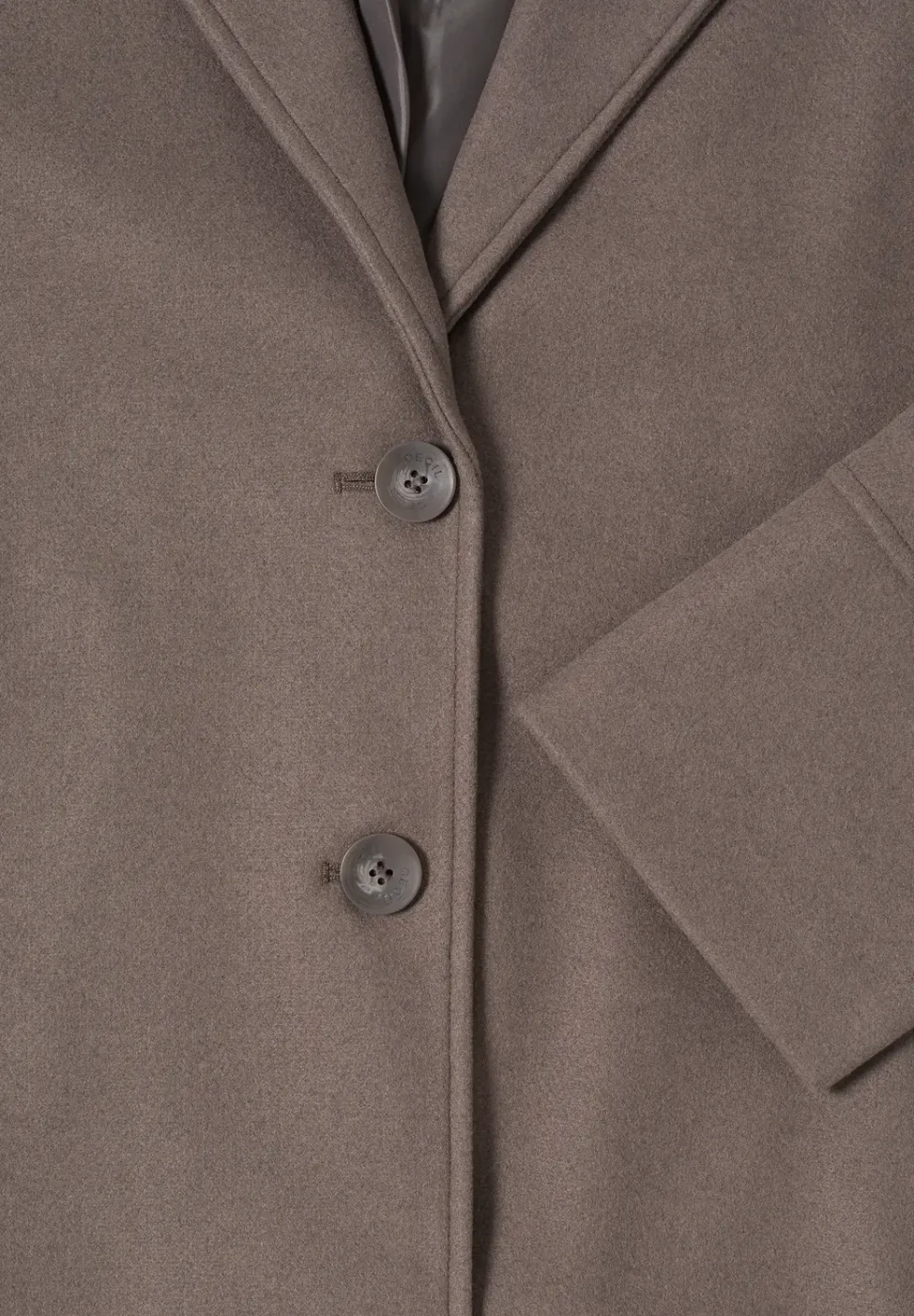Manteau à revers aspect laine