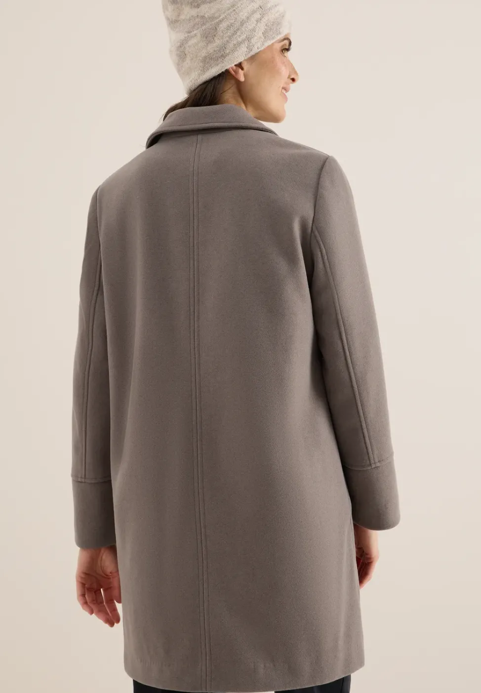Manteau à revers aspect laine