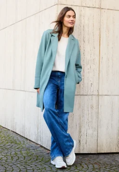 Manteau à revers aspect laine