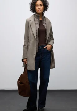 Manteau à revers avec incrustation
