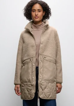 Manteau à structure mixte